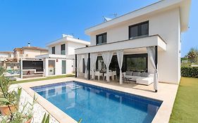Beach Villa Mel